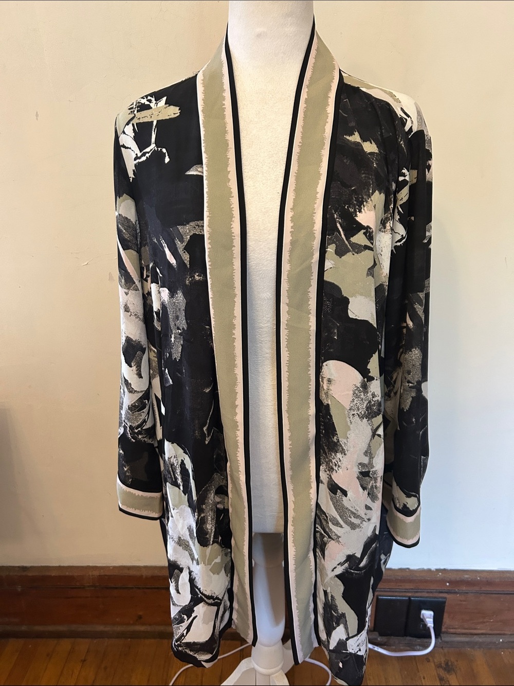 Bob Mackie Open-Front Abstract Print lightweight cardigan Black Cream Size L EUC